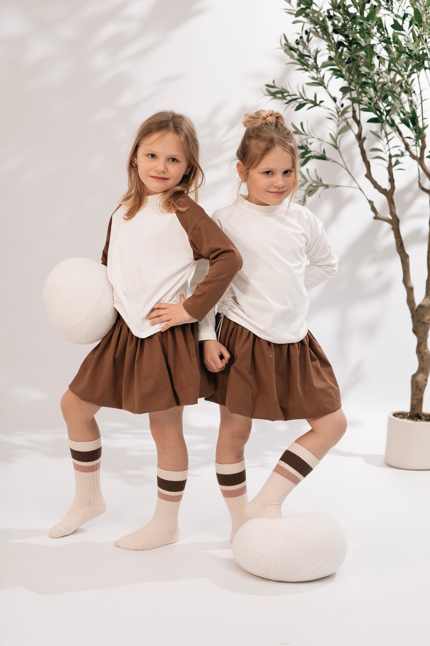 Longsleeve dziecięcy Raglan Off White & Chocolate | Habi Kids
