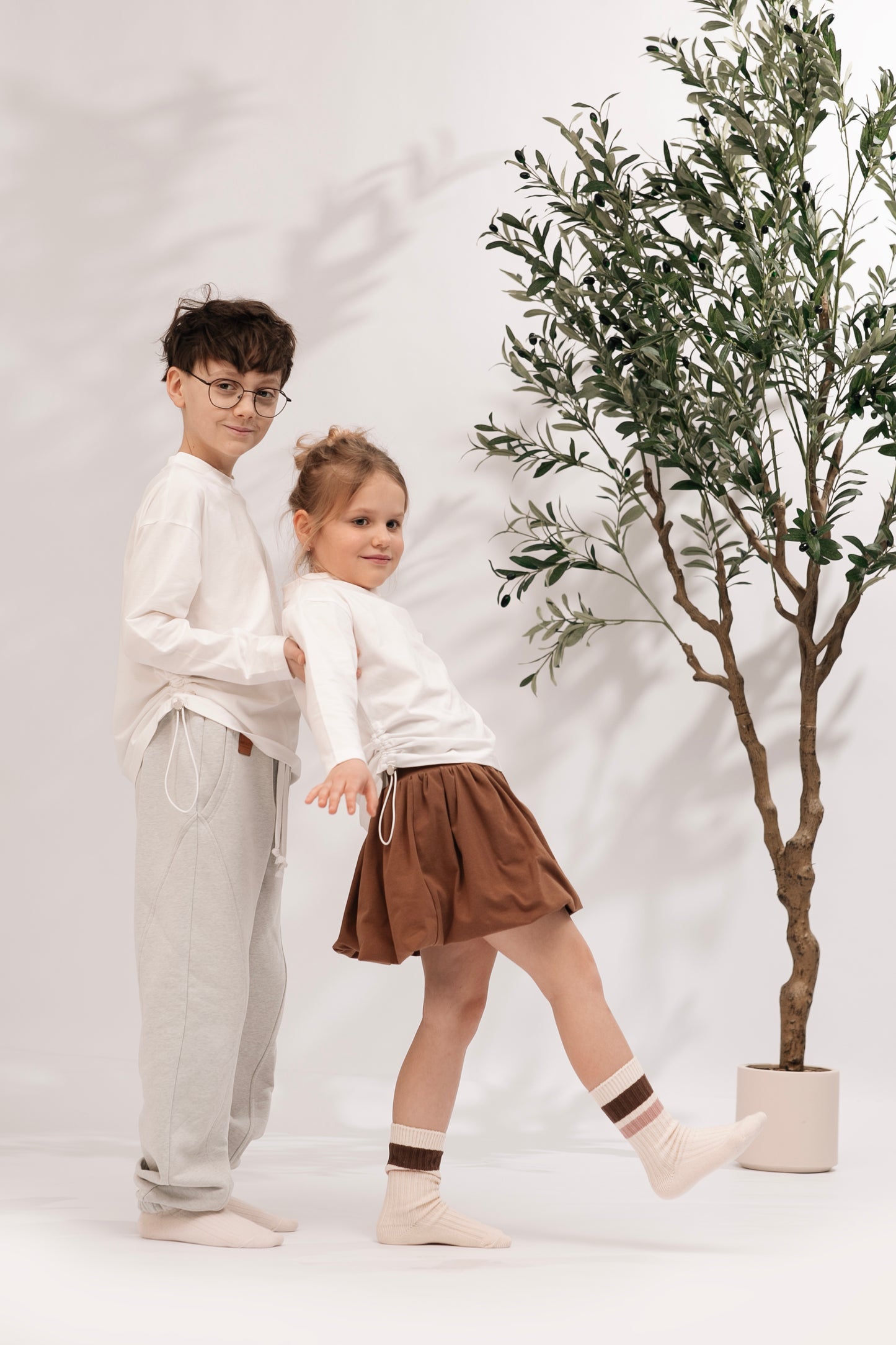 Longsleeve dziecięcy Off White | Habi Kids