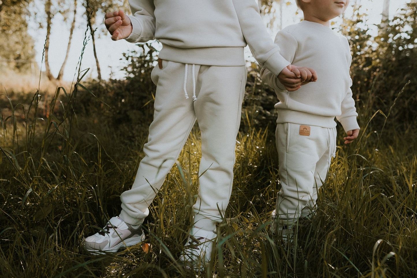 Spodnie dresowe dziecięce gładkie beżowe | Habi Kids