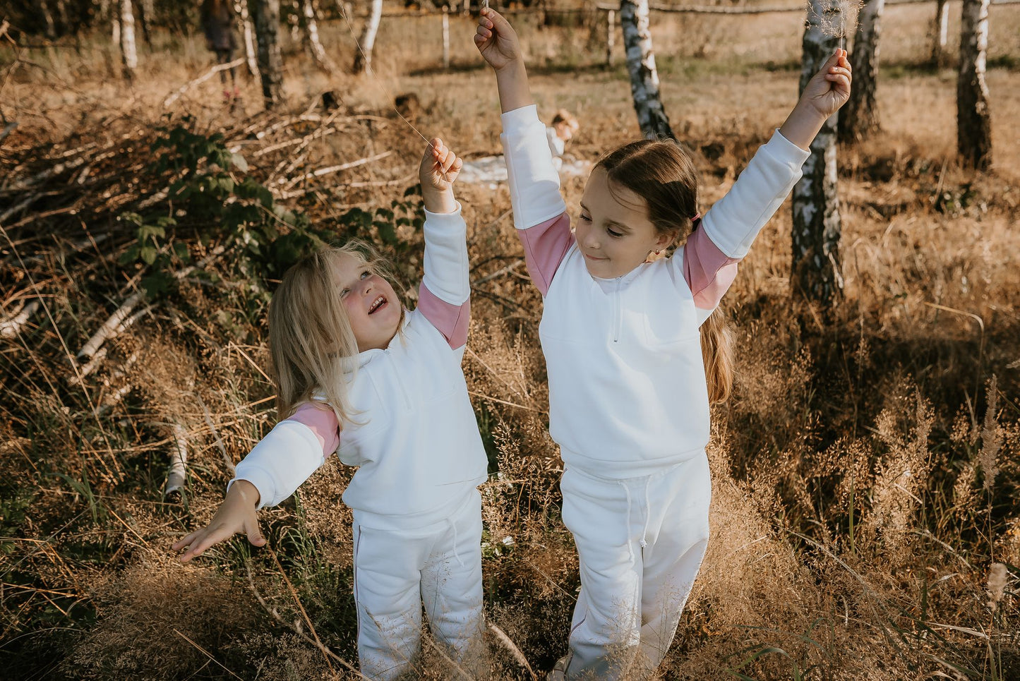 Bluza dresowa dziewczęca z kapturem Cherry Girl | Habi Kids