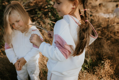 Bluza dresowa dziewczęca z kapturem Cherry Girl | Habi Kids
