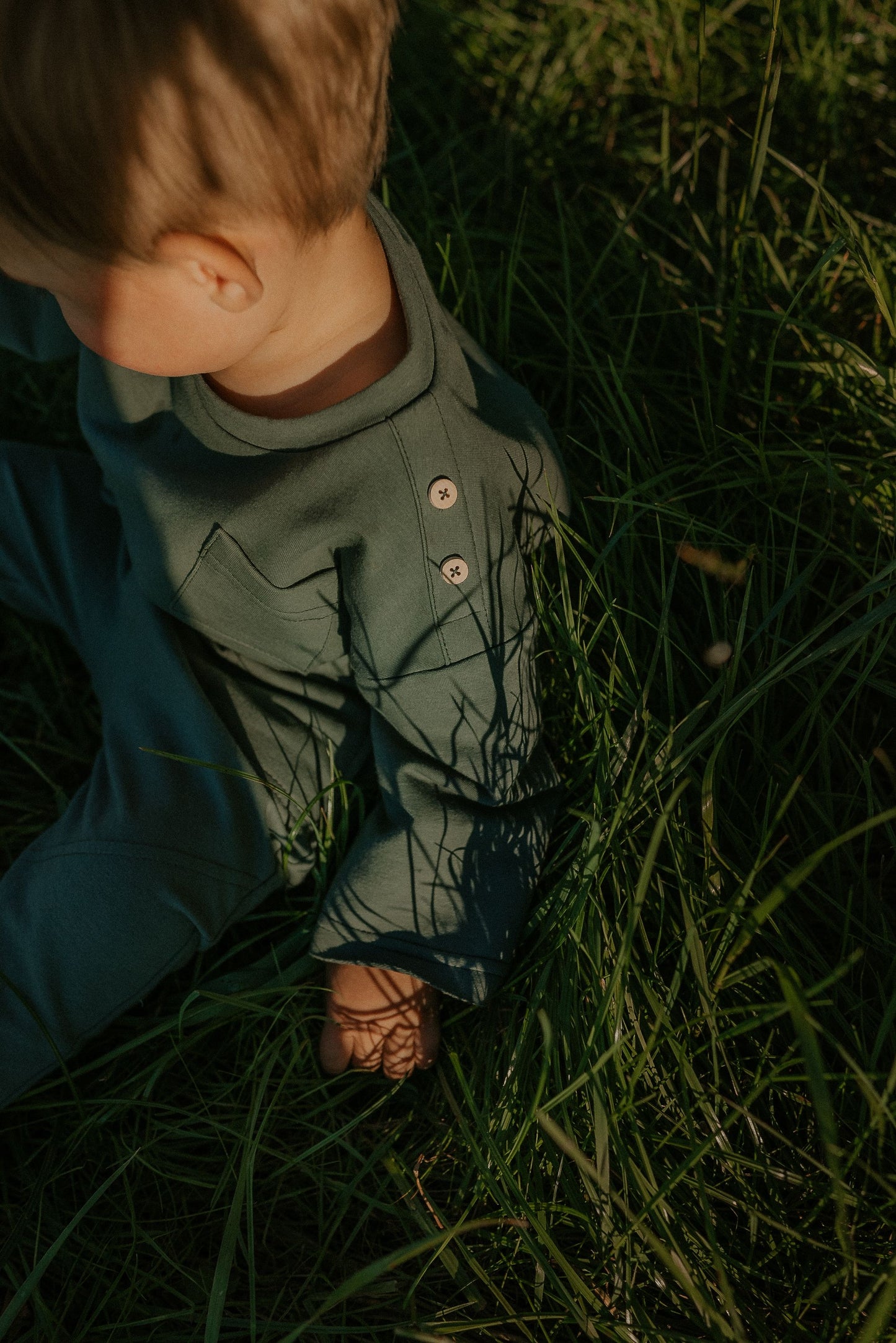Bluza dziecięca oliwkowa z kieszonką | Habi Kids