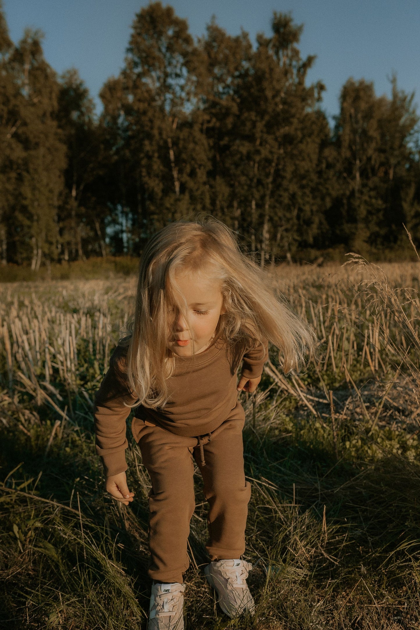 Komplet dresowy dziecięcy gładki brązowy| Habi Kids